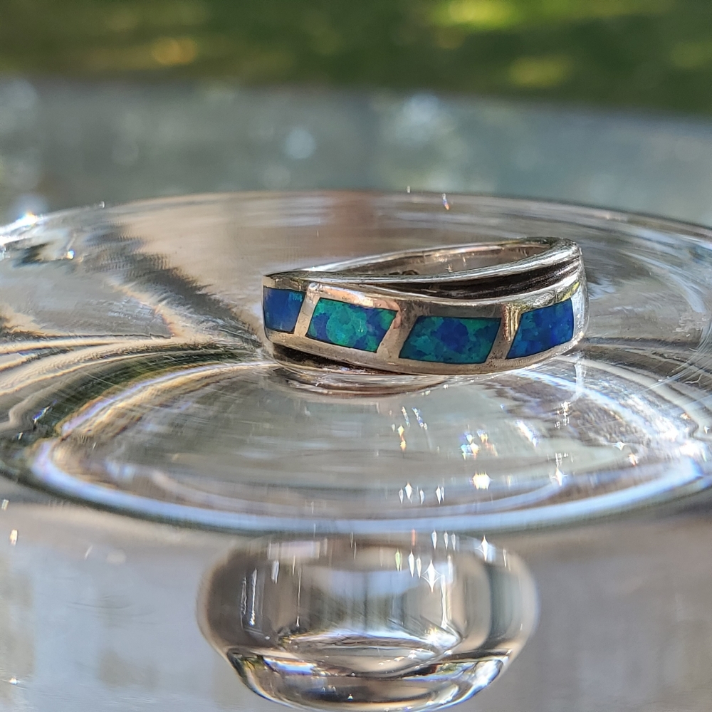 Heavy 925 Sterling Silver Blue Created Opal Inlay Wavy Band